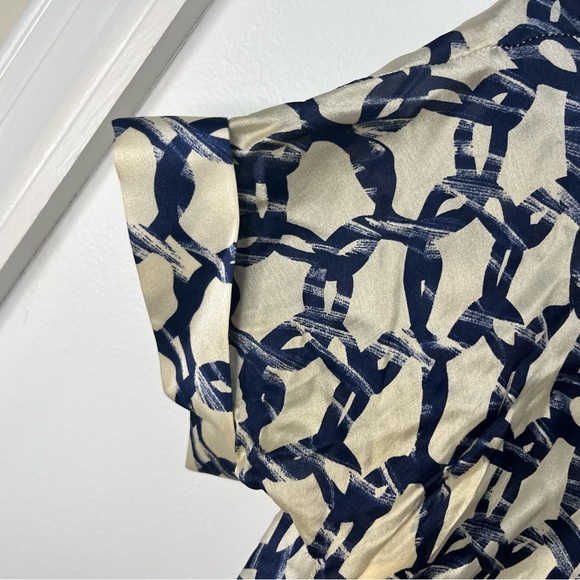 VINTAGE ANNE KLEIN BELTED Elegant Navy and Cream Patterned Dress - Picture 8 of 11